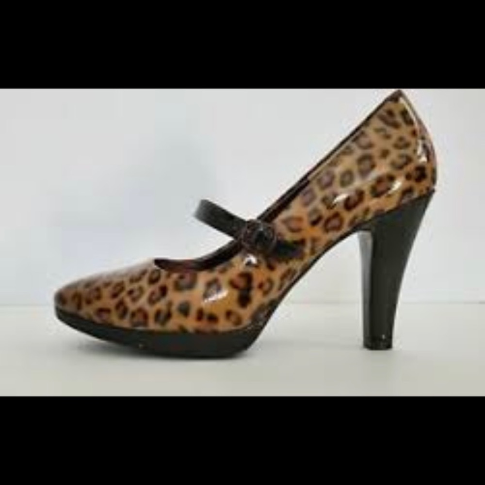 Leapord print leather shoes